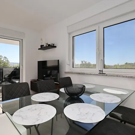 Appartement Lux No 1 *