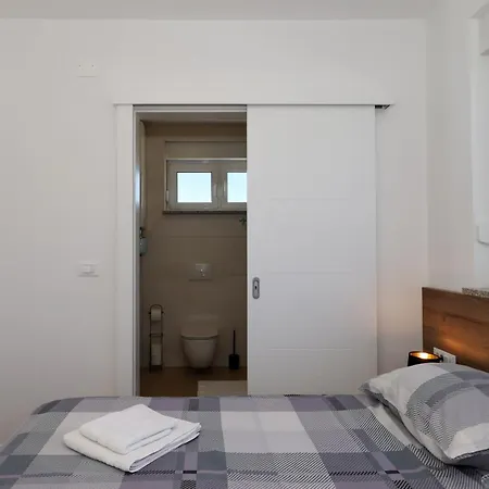 Apartament Lux No 1 *