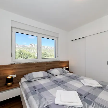 Lux No 1 * Starigrad Paklenica