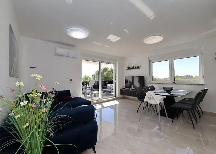 Lux No 1 Apartament *