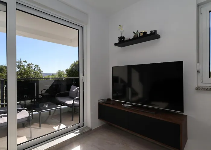 Lux No 1 Starigrad Paklenica