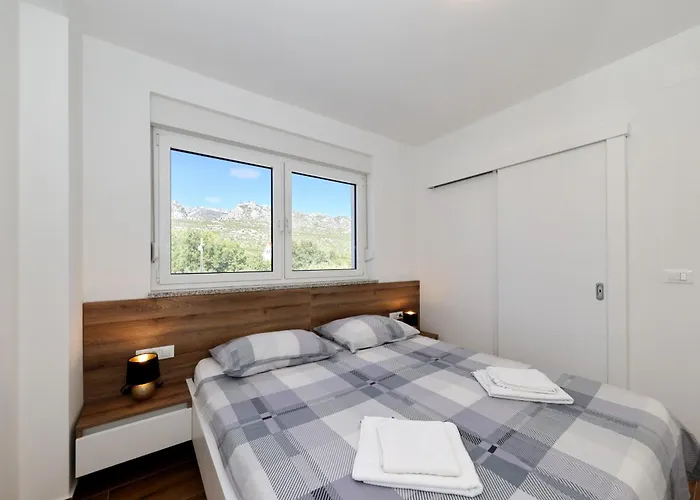 Lux No 1 * Starigrad Paklenica