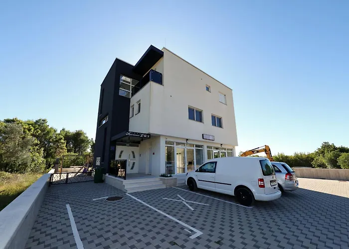 Lux No 1 * Starigrad Paklenica