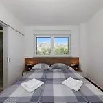 Lux No 1 Starigrad Paklenica