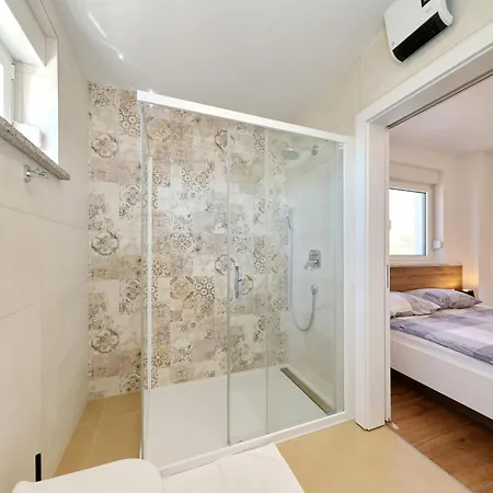Daire Lux No 1 *
